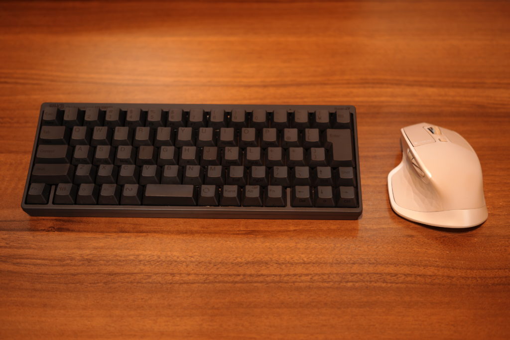 HHKBとMX Master2sを並べた時